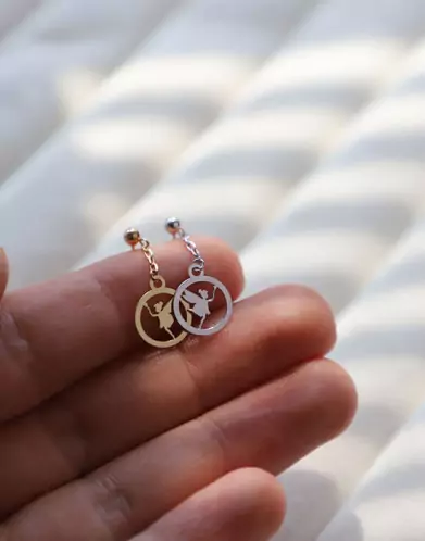 Boucles d’Oreilles Pendantes Fée en Or