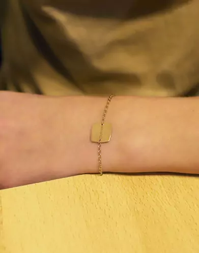 Bracelet Enfant Carré en Or Personnalisable sur Chaîne