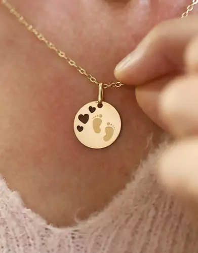 Médaille Ronde M Ajourée Coeurs Empreintes Pieds