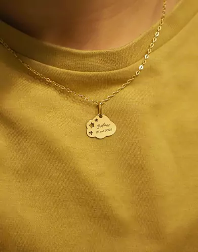 Médaille Nuage Ajourée Étoiles en Or Personnalisable Taille S