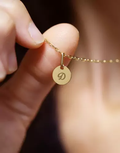 Petite Médaille Ronde Personnalisable en Or