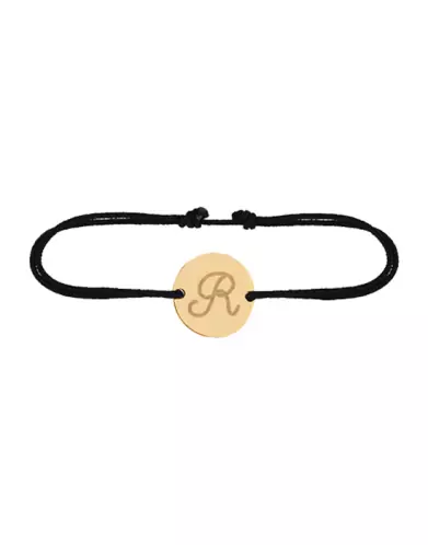 Bracelet Rond Cordon Lettre Gravée Style Calligraphie en Or Personnalisable