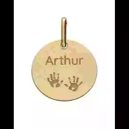 M&eacute;daille Ronde Or Empreintes Mains Personnalisable image cachée